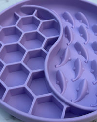 Buzzed Whale Slow Feeder - Lavender