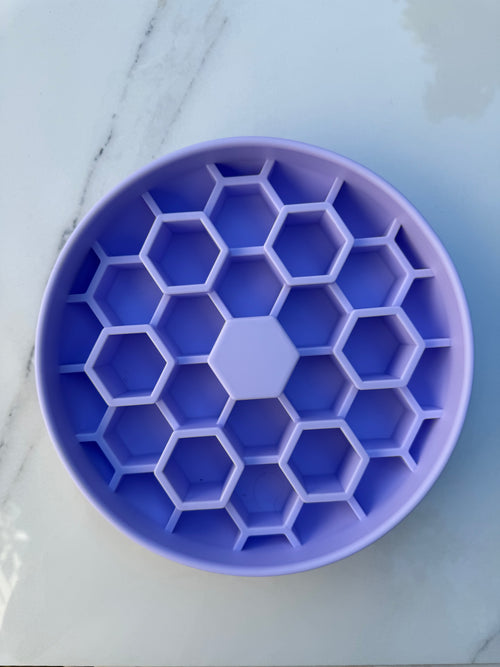 XL Hive Slow Feeder - Neon Lavender