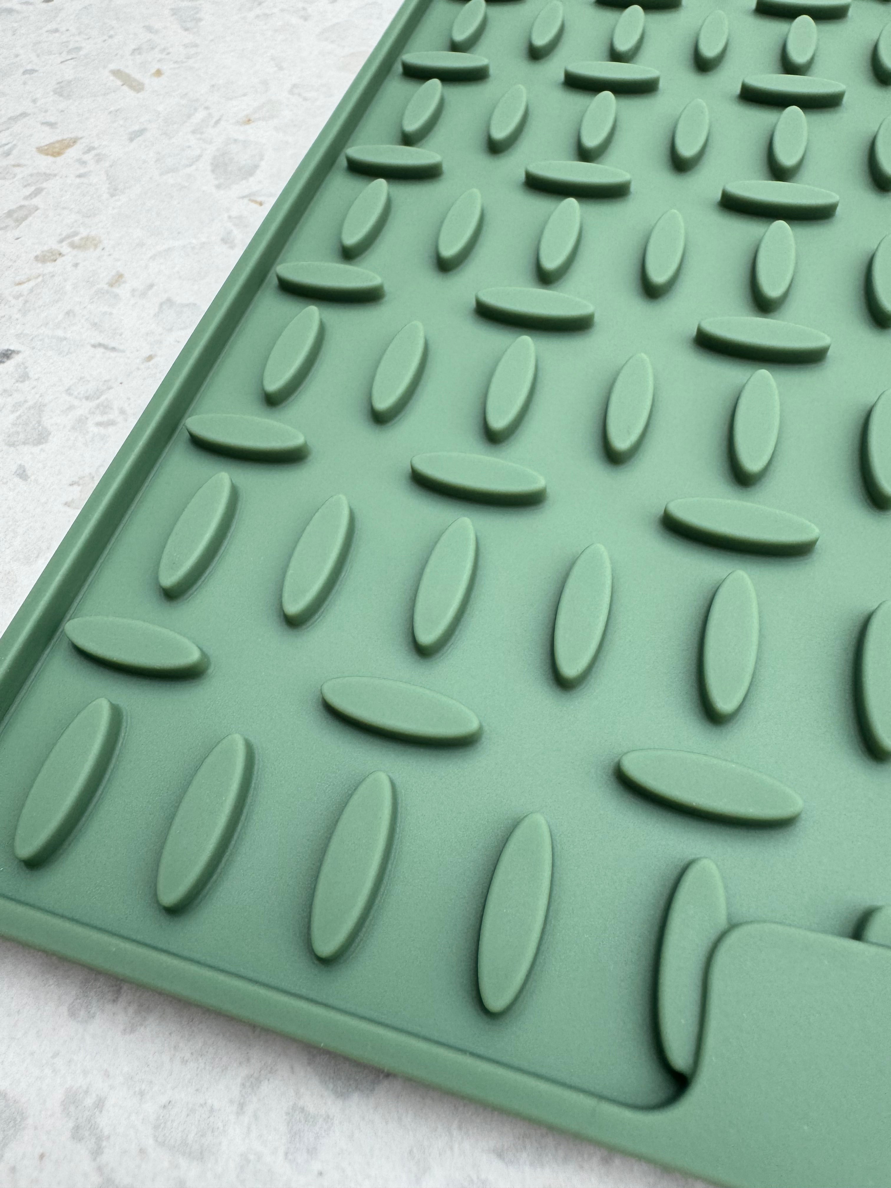 Almond Lick Mat - Evergreen